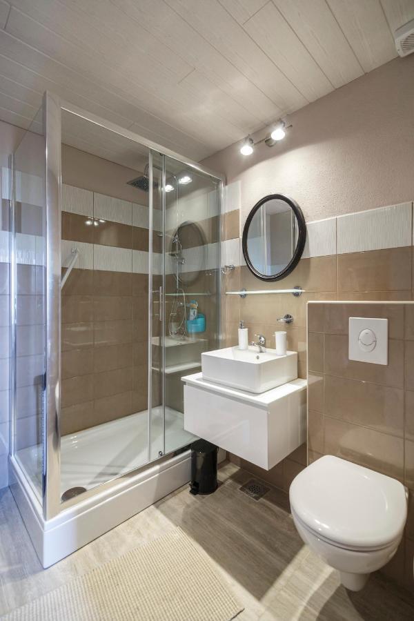 Apartments Mardesic Комижа Екстер'єр фото